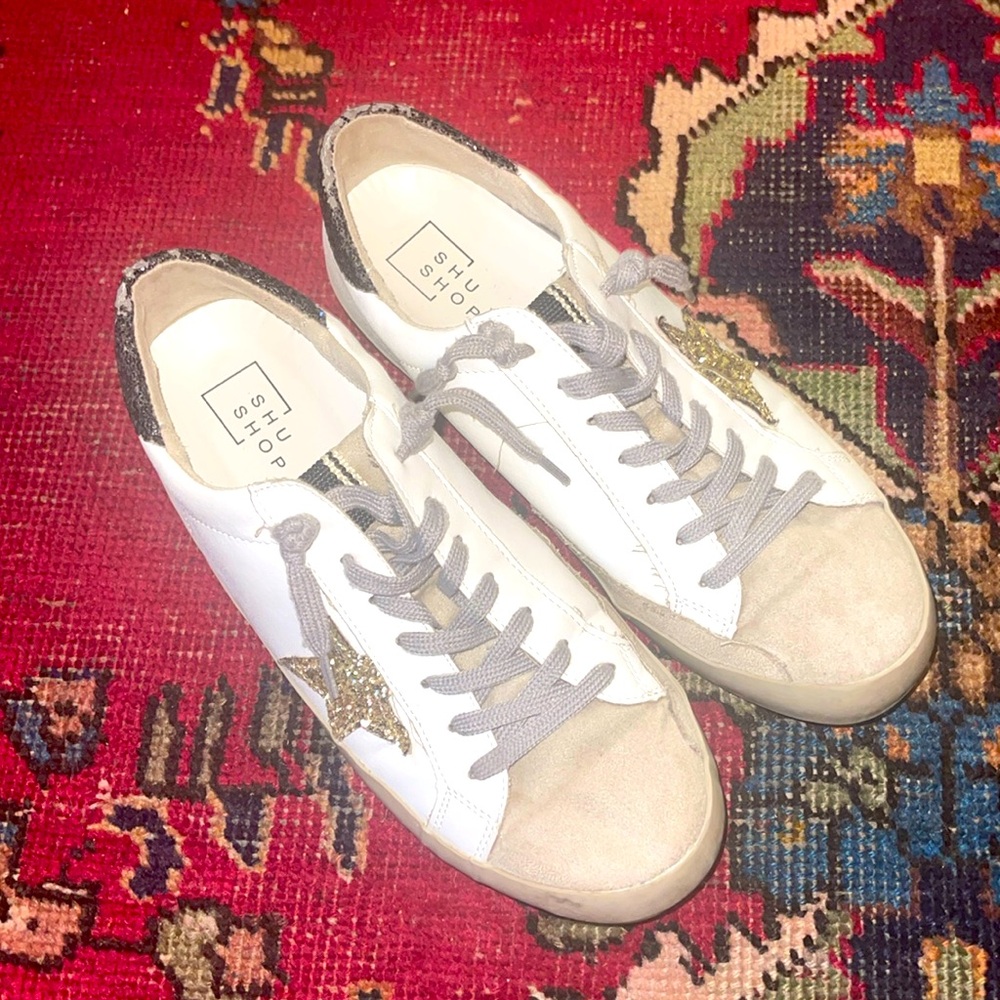 SHUSHOP-Glitter Pamela Sneaker…White w/Gold glitter star..Womens size 9